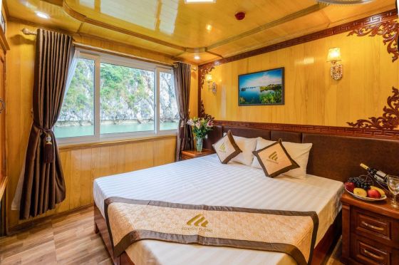 Double/twin bed at 1st floor