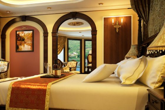 Royal (King/ Queen) Suite