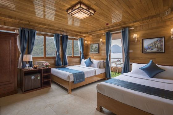 Family Exclusive 2 King beds- private balcony 2nd floor