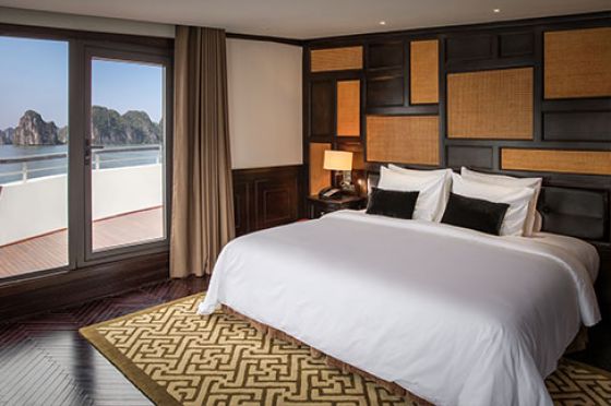 TREASURY SUITE private Terrace-panoramic window-front of the boat-2nd floor