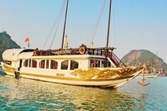 Valentine Junk 2 cabins - Private charter